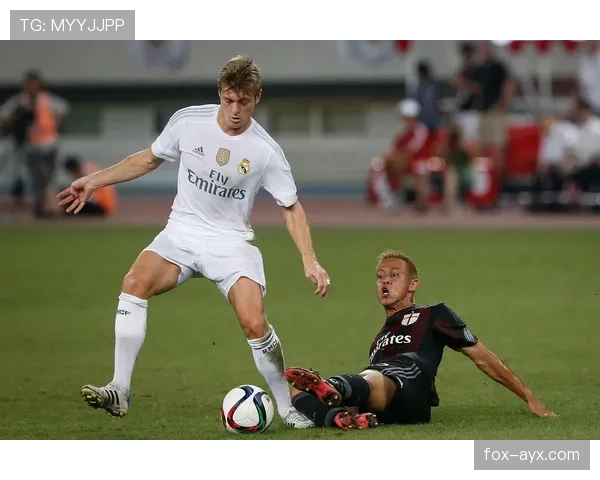 克罗斯职业生涯表现稳健，战术大师风范引热议