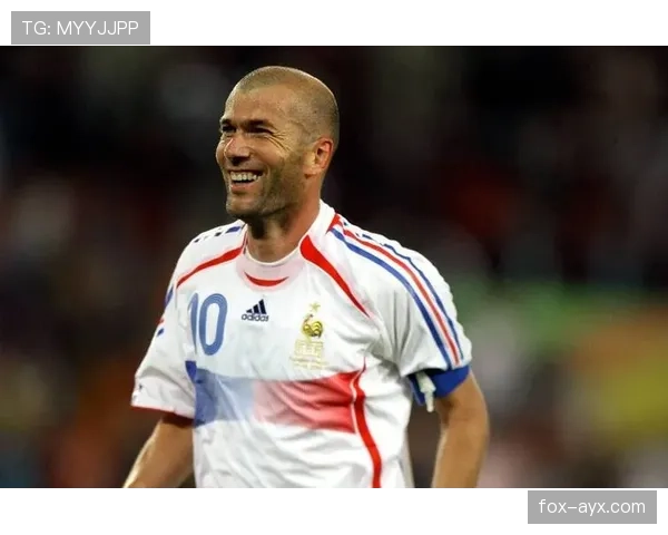 齐达内：以艺术之名重塑中场，重新定义足球控场与节奏